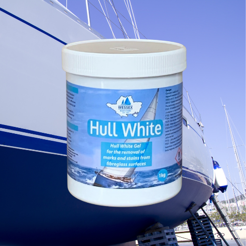 Tub of hull white in front of a yacht